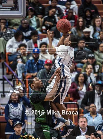 Thumbnail 1 in Weaver vs. Hillhouse (CIAC Class LL Final) photogallery.