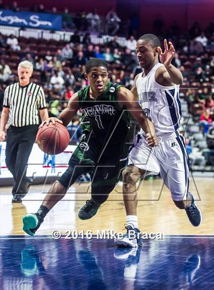 Thumbnail 3 in Weaver vs. Hillhouse (CIAC Class LL Final) photogallery.