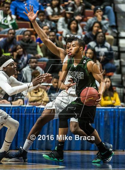 Thumbnail 1 in Weaver vs. Hillhouse (CIAC Class LL Final) photogallery.