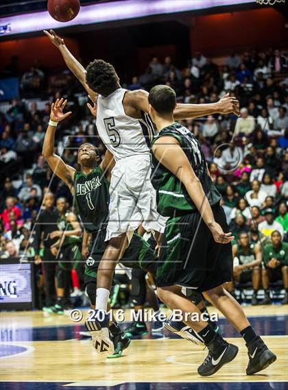 Thumbnail 2 in Weaver vs. Hillhouse (CIAC Class LL Final) photogallery.