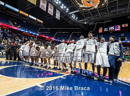 Thumbnail 3 in Weaver vs. Hillhouse (CIAC Class LL Final) photogallery.