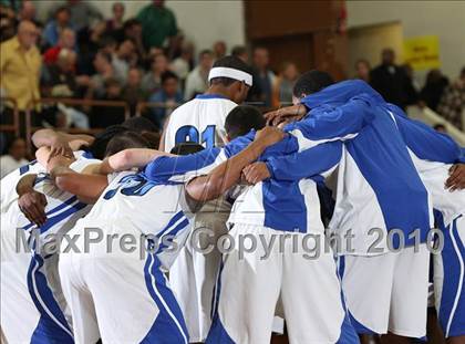 Thumbnail 1 in Newark Memorial vs. St. Patrick (MaxPreps Holiday Classic National Final) photogallery.