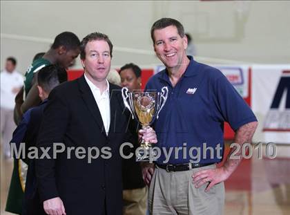 Thumbnail 2 in Newark Memorial vs. St. Patrick (MaxPreps Holiday Classic National Final) photogallery.