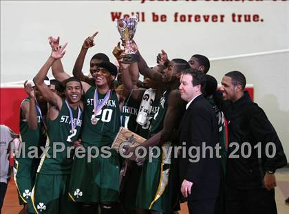 Thumbnail 3 in Newark Memorial vs. St. Patrick (MaxPreps Holiday Classic National Final) photogallery.