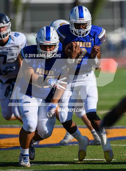 Thumbnail 2 in Valley Christian @ Serra photogallery.