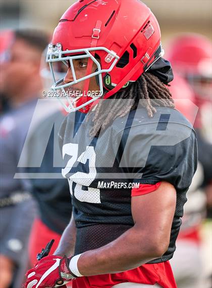 Thumbnail 3 in North Shore (Inter-squad Scrimmage) photogallery.
