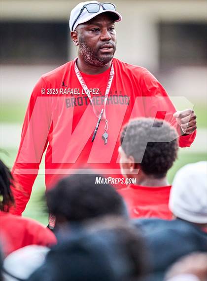 Thumbnail 1 in North Shore (Inter-squad Scrimmage) photogallery.