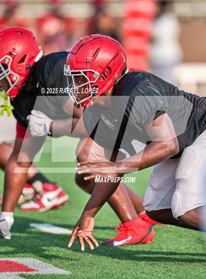 Thumbnail 3 in North Shore (Inter-squad Scrimmage) photogallery.