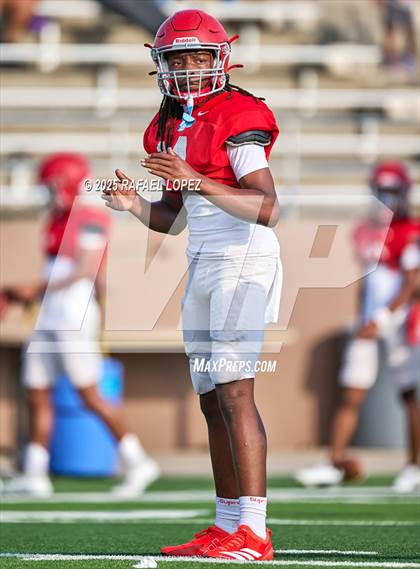 Thumbnail 2 in North Shore (Inter-squad Scrimmage) photogallery.