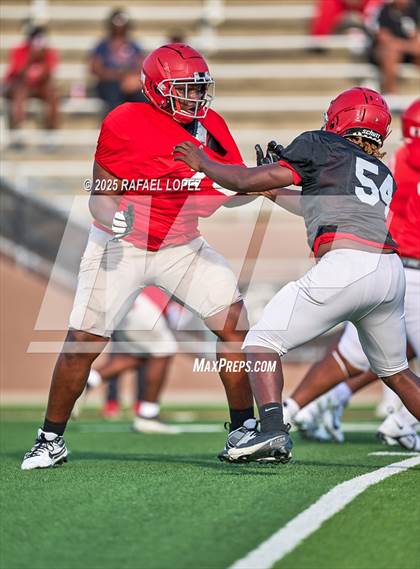 Thumbnail 1 in North Shore (Inter-squad Scrimmage) photogallery.