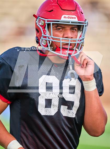 Thumbnail 2 in North Shore (Inter-squad Scrimmage) photogallery.