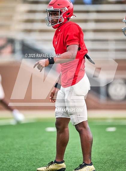 Thumbnail 1 in North Shore (Inter-squad Scrimmage) photogallery.