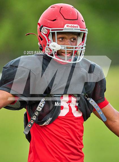 Thumbnail 1 in North Shore (Inter-squad Scrimmage) photogallery.