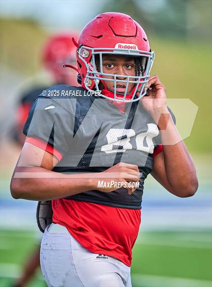 Thumbnail 1 in North Shore (Inter-squad Scrimmage) photogallery.