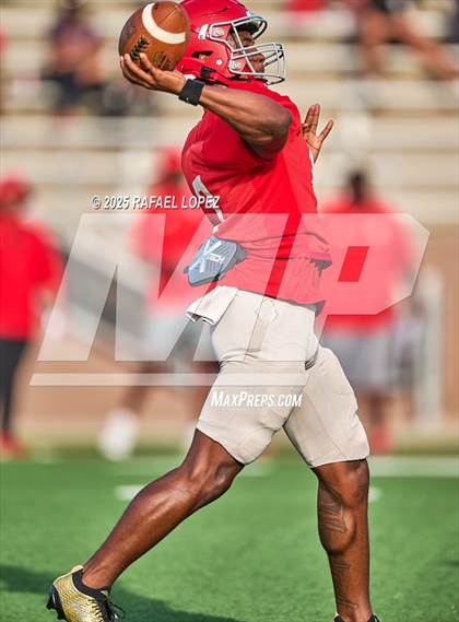 Thumbnail 2 in North Shore (Inter-squad Scrimmage) photogallery.