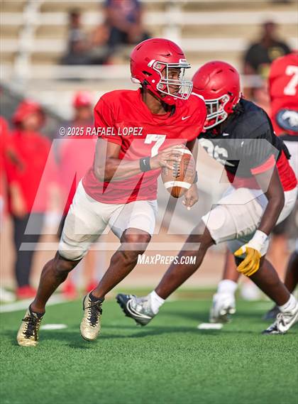 Thumbnail 2 in North Shore (Inter-squad Scrimmage) photogallery.