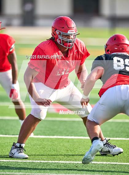 Thumbnail 1 in North Shore (Inter-squad Scrimmage) photogallery.