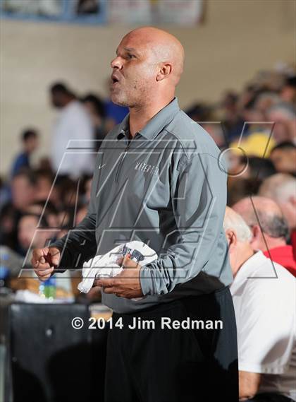 Thumbnail 2 in Paul VI vs. Mater Dei (City of Palms Classic) photogallery.