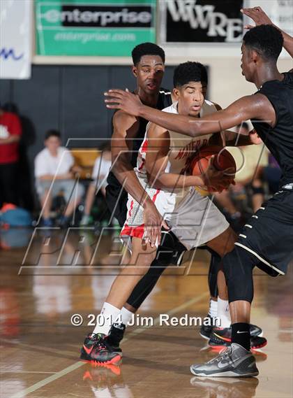 Thumbnail 2 in Paul VI vs. Mater Dei (City of Palms Classic) photogallery.