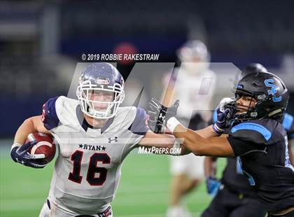 Thumbnail 2 in Shadow Creek vs. Ryan (UIL 5A Division 1 Final) photogallery.