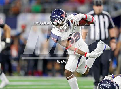 Thumbnail 2 in Shadow Creek vs. Ryan (UIL 5A Division 1 Final) photogallery.