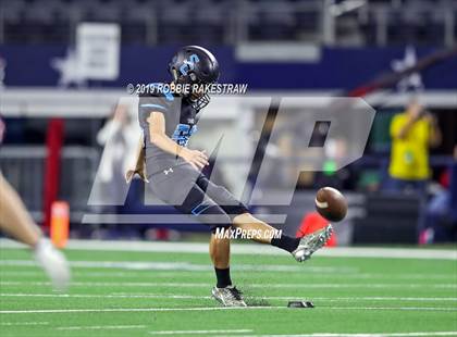 Thumbnail 1 in Shadow Creek vs. Ryan (UIL 5A Division 1 Final) photogallery.
