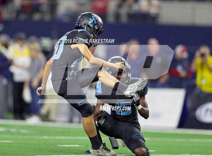 Thumbnail 3 in Shadow Creek vs. Ryan (UIL 5A Division 1 Final) photogallery.