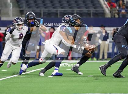 Thumbnail 3 in Shadow Creek vs. Ryan (UIL 5A Division 1 Final) photogallery.