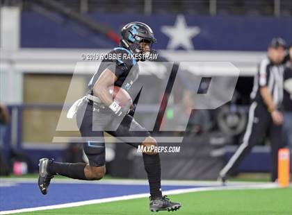 Thumbnail 2 in Shadow Creek vs. Ryan (UIL 5A Division 1 Final) photogallery.