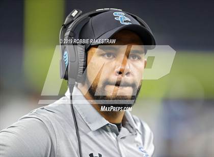 Thumbnail 2 in Shadow Creek vs. Ryan (UIL 5A Division 1 Final) photogallery.