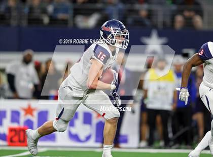 Thumbnail 2 in Shadow Creek vs. Ryan (UIL 5A Division 1 Final) photogallery.