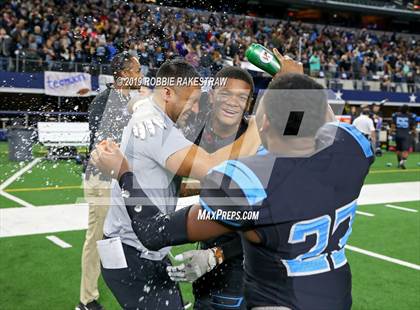 Thumbnail 1 in Shadow Creek vs. Ryan (UIL 5A Division 1 Final) photogallery.