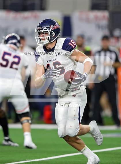 Thumbnail 1 in Shadow Creek vs. Ryan (UIL 5A Division 1 Final) photogallery.