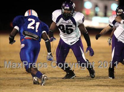 Thumbnail 3 in West Memphis vs. Fayetteville (AAA 7A Quarterfinal) photogallery.