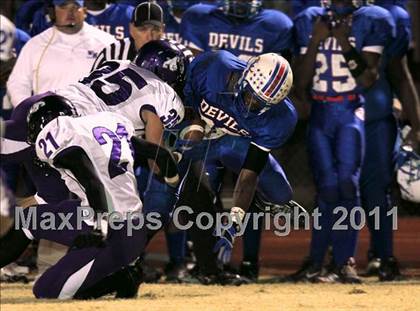 Thumbnail 1 in West Memphis vs. Fayetteville (AAA 7A Quarterfinal) photogallery.