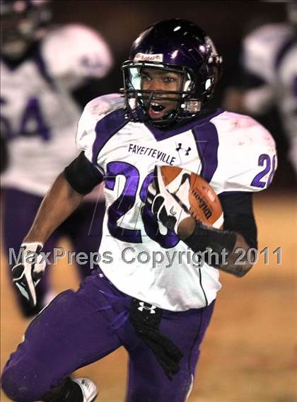 Thumbnail 1 in West Memphis vs. Fayetteville (AAA 7A Quarterfinal) photogallery.