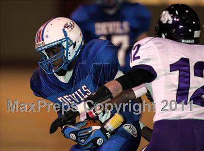 Thumbnail 3 in West Memphis vs. Fayetteville (AAA 7A Quarterfinal) photogallery.