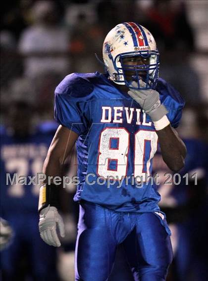 Thumbnail 3 in West Memphis vs. Fayetteville (AAA 7A Quarterfinal) photogallery.