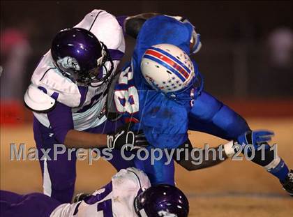 Thumbnail 1 in West Memphis vs. Fayetteville (AAA 7A Quarterfinal) photogallery.