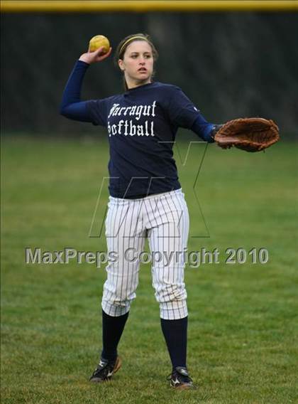 Thumbnail 2 in Gibbs vs Farragut photogallery.