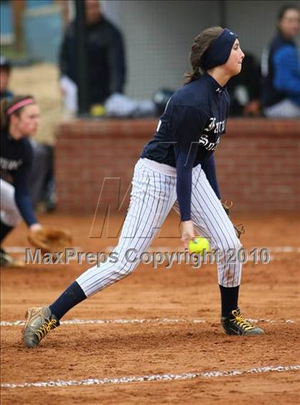 Thumbnail 1 in Gibbs vs Farragut photogallery.