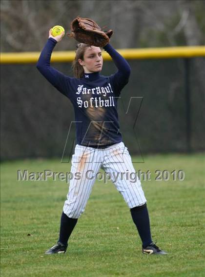 Thumbnail 1 in Gibbs vs Farragut photogallery.