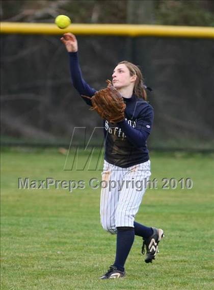 Thumbnail 3 in Gibbs vs Farragut photogallery.