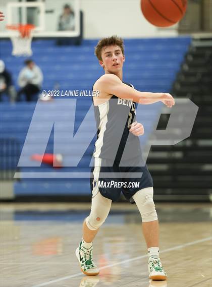 Thumbnail 2 in Bemidji vs. Moorhead photogallery.