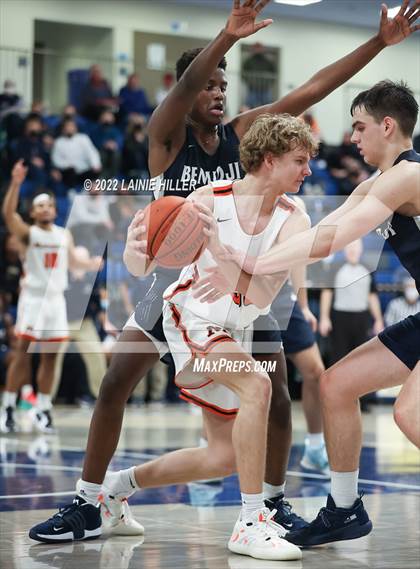Thumbnail 3 in Bemidji vs. Moorhead photogallery.