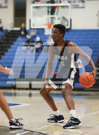 Thumbnail 2 in Bemidji vs. Moorhead photogallery.