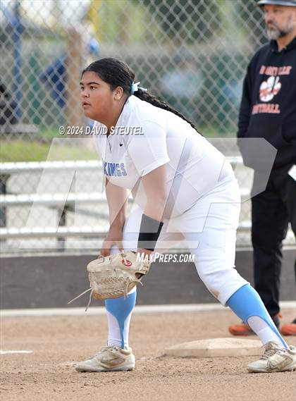 Thumbnail 3 in Roseville vs. Oakmont (Stephanie LeDoux Tournament) photogallery.