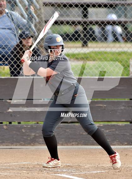 Thumbnail 2 in Roseville vs. Oakmont (Stephanie LeDoux Tournament) photogallery.