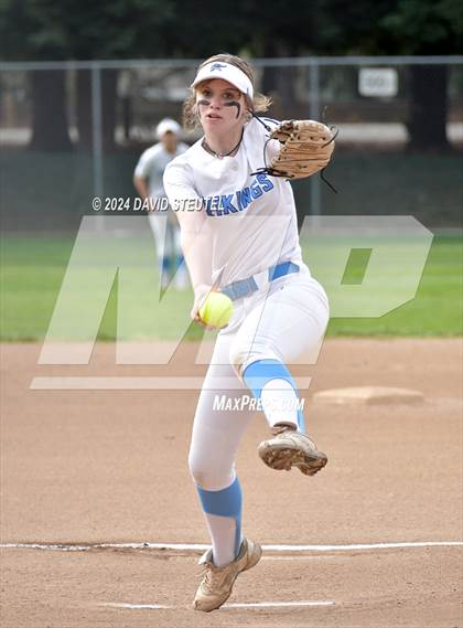 Thumbnail 3 in Roseville vs. Oakmont (Stephanie LeDoux Tournament) photogallery.