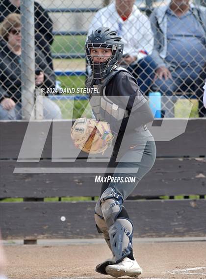 Thumbnail 2 in Roseville vs. Oakmont (Stephanie LeDoux Tournament) photogallery.